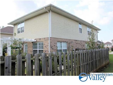 203 Shadow Ct SW, Huntsville, AL 35824 - photo 3