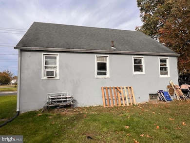 22 W Laurel Rd, Stratford, NJ 08084 - photo 4