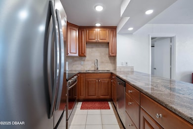 3051_S_Atlantic_Ave_1705-3
