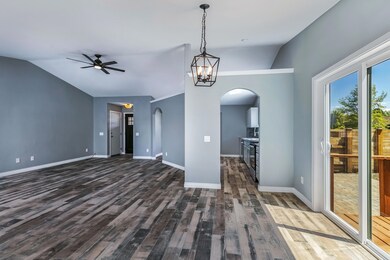 62625 Hawkview Rd, Bend, OR 97701 - photo 4