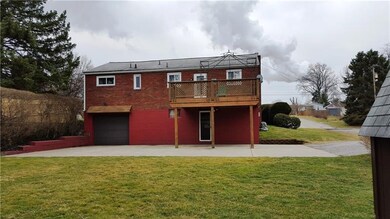 Picture of back of home.  You can see additional p