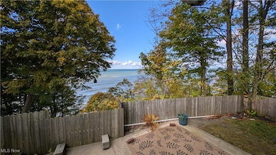 4017 Lake Rd unit 17, Conneaut, OH 44030 - photo 3