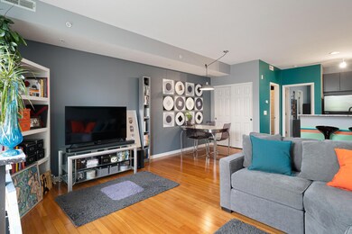 121 E Noble St_MLS_09