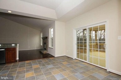 5801 Elmer Derr Rd, Frederick, MD 21703 - photo 5