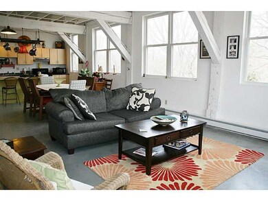 18 Park St unit 304, Saco, ME 04072 - photo 6