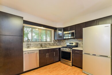 008-Kitchen-4495588-large