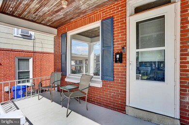 1011 E Bellevue Ave, Reading, PA 19605 - photo 2