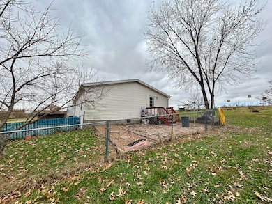 19895 Robb Ct, Boonville, MO 65233 - photo 4