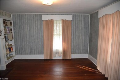 1400 E Twenty Fourth St, Winston Salem, NC 27101 - photo 4