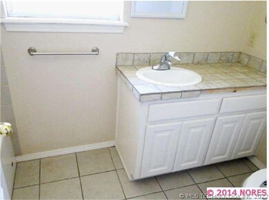 1008 S Caddo St, Muldrow, OK 74948 - photo 7