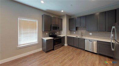 311 Craddock Ave unit 102, San Marcos, TX 78666 - photo 4