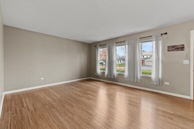 186 Chestnut Ln, Bolingbrook, IL 60490 - photo 7