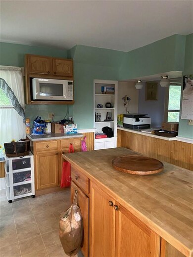 51 Pierpoint Ave, Rutland, VT 05701 - photo 4