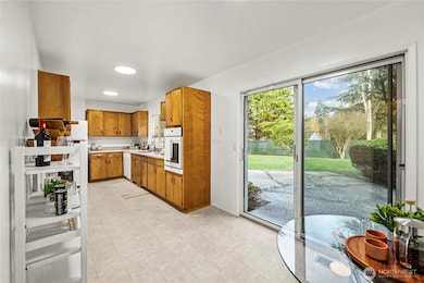 25740 20th Ave S, Des Moines, WA 98198 - photo 5