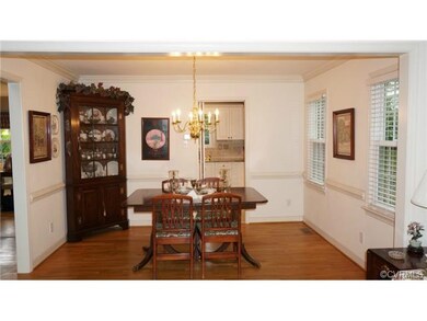 Lovely dining room for the holidays or entertainin
