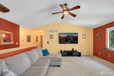 17625 Clear Lake Blvd SE, Yelm, WA 98597 - photo 5