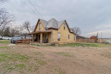 805 Buck St, Gainesville, TX 76240 - photo 7