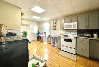 16 Pemberton St, Worcester, MA 01610 - photo 4