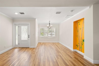 5015 Aragon Way S, Saint Petersburg, FL 33705 - photo 3