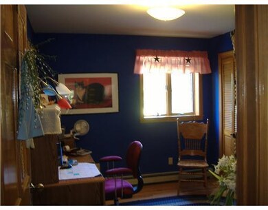 Studio/Study/Office.