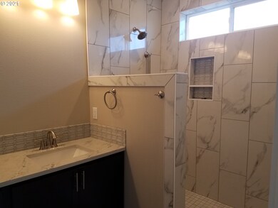 2023 SE 11th Ave, Canby, OR 97013 - photo 5