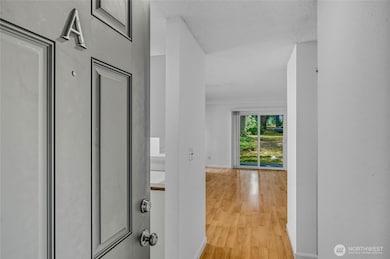 14424 NE 30th Place unit 29A, Bellevue, WA 98007 - photo 3