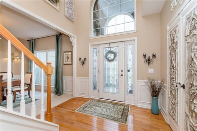 Large, open foyer with lots of natural light