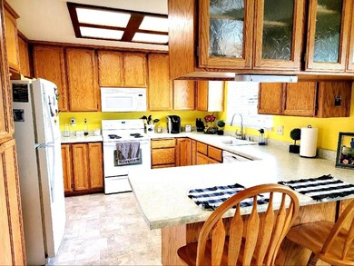 3480 Hillcrest St, Redding, CA 96001 - photo 4