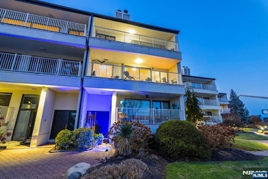 1225 River Rd unit 11D, Edgewater, NJ 07020 - photo 4