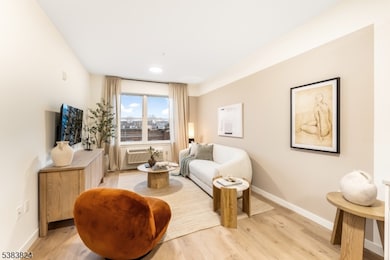 431 Doctor Martin Luther King Junior Blvd unit 311, East Orange, NJ 07018 - photo 3