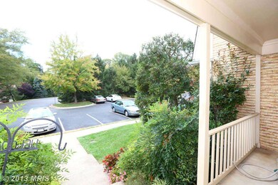 12221 Tildenwood Dr, Rockville, MD 20852 - photo 3