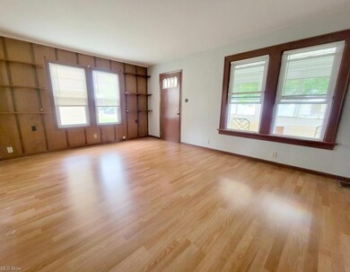 1544 Mapledale Rd, Wickliffe, OH 44092 - photo 5