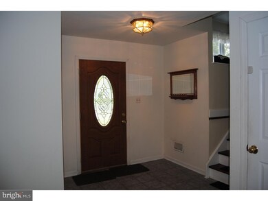 30 Bernard Dr, Morrisville, PA 19067 - photo 4