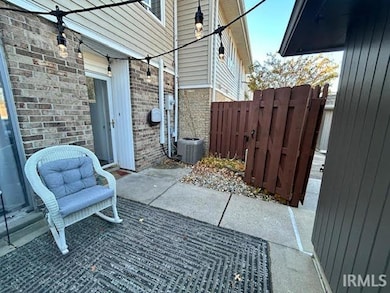 5537 S Wayne Ave, Fort Wayne, IN 46807 - photo 2