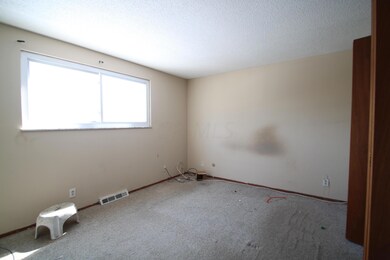 4842 Northtowne Blvd, Columbus, OH 43229 - photo 7