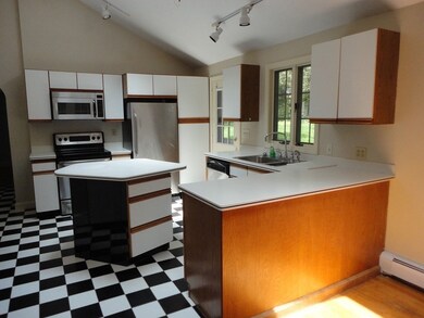 44 Chevy Chase Rd, Worcester, MA 01606 - photo 6