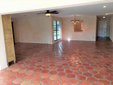 Living/Florida room