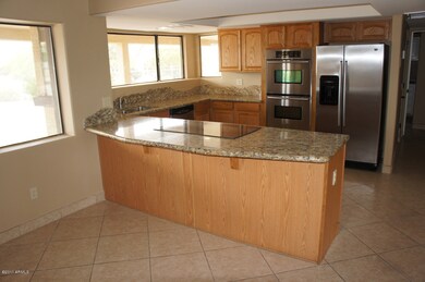 Eat-in Kitchen