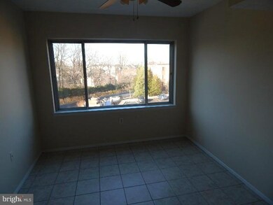 442 Girard St unit 301, Gaithersburg, MD 20877 - photo 5
