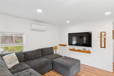 8 N Railroad Ave, Riverhead, NY 11901 - photo 3