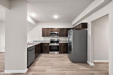 51428 Marlin Dr unit Bldg 10 Unit 1A, Chesterfield Township, MI 48051 - photo 7