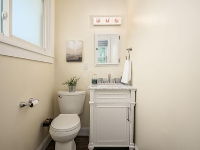 1st Fl Half Bath