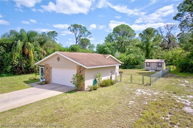 237 Silver Ave, Lake Placid, FL 33852 - photo 2
