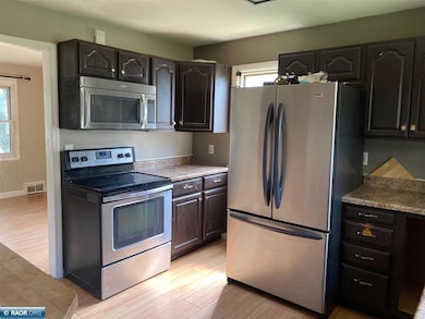 905 Washington St, Eveleth, MN 55734 - photo 3