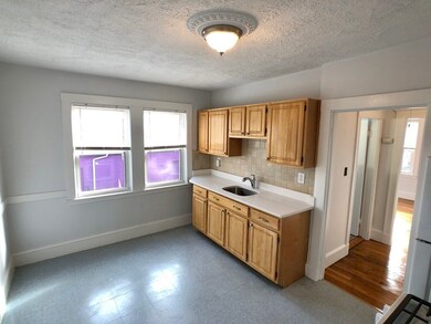 6 Lesher St unit 2R, Roslindale, MA 02131 - photo 2
