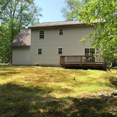 118 Locust Dr, East Stroudsburg, PA 18301 - photo 3