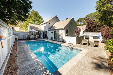 100MidIronWay pool3