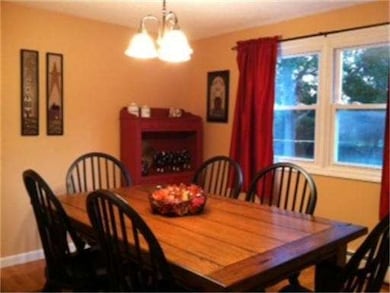 14 Peck St, Swansea, MA 02777 - photo 3