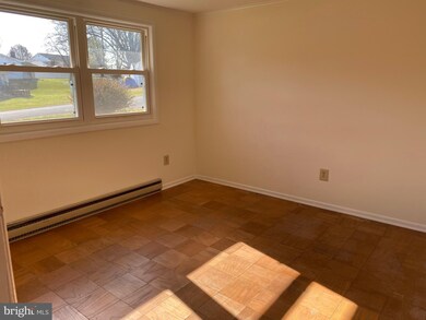 102 Cooper St, Edinburg, VA 22824 - photo 4