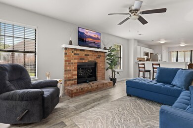 8-web-or-mls-Interior-3